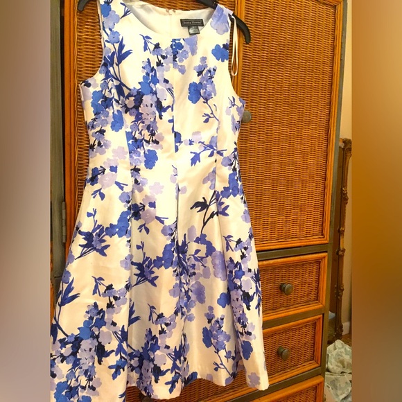 Multiblue colored floral fit and flare midi - Picture 1 of 3